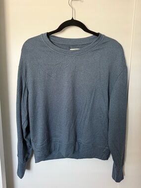 UGG Men's Crewneck Sweater in Dusty Blue